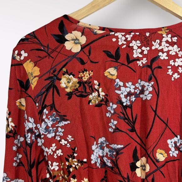 NWT Band of Gypsies Women's Tied Long Bell Sleeve Red Floral Summer Romper Small - Picture 8 of 11